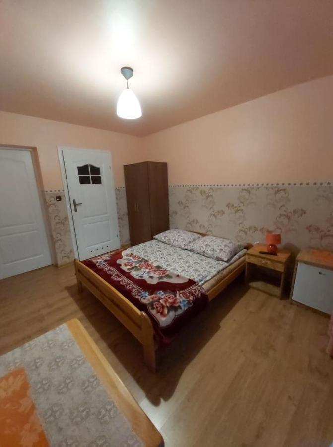 Dom Pod Winogronem Apartman Szczawnica Kültér fotó