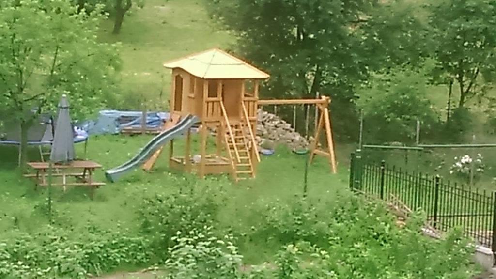 Dom Pod Winogronem Apartman Szczawnica Kültér fotó